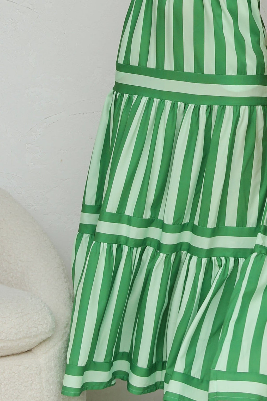 Abito a Spalline | Colori Estivi, Silhouette Leggera