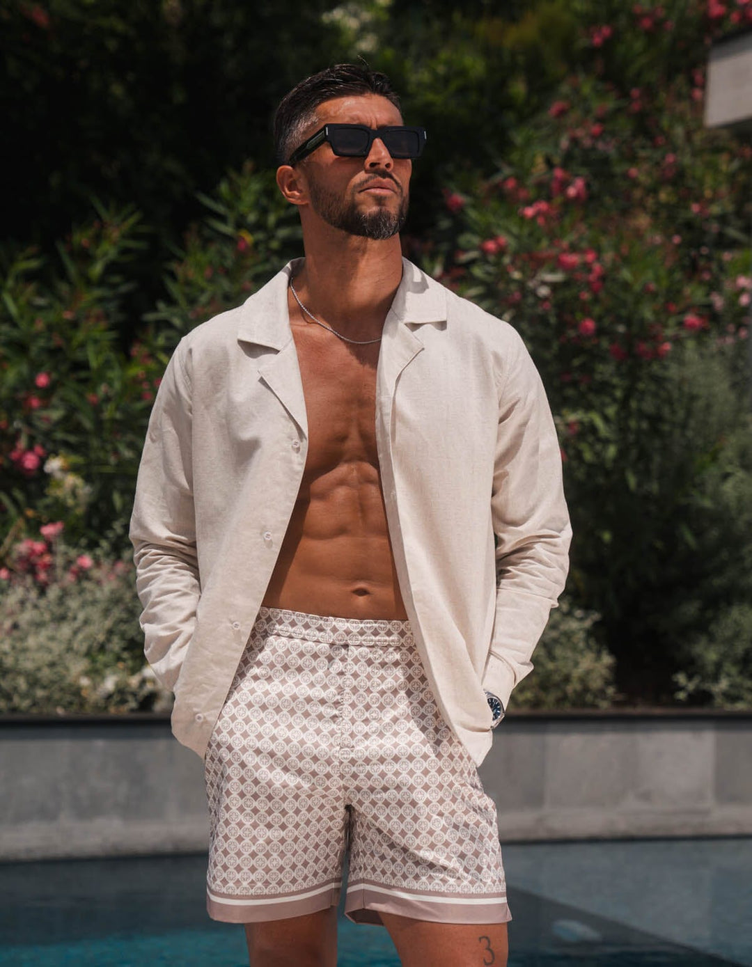 Costume da Bagno Uomo Moka, Stampa Emblema Iconica