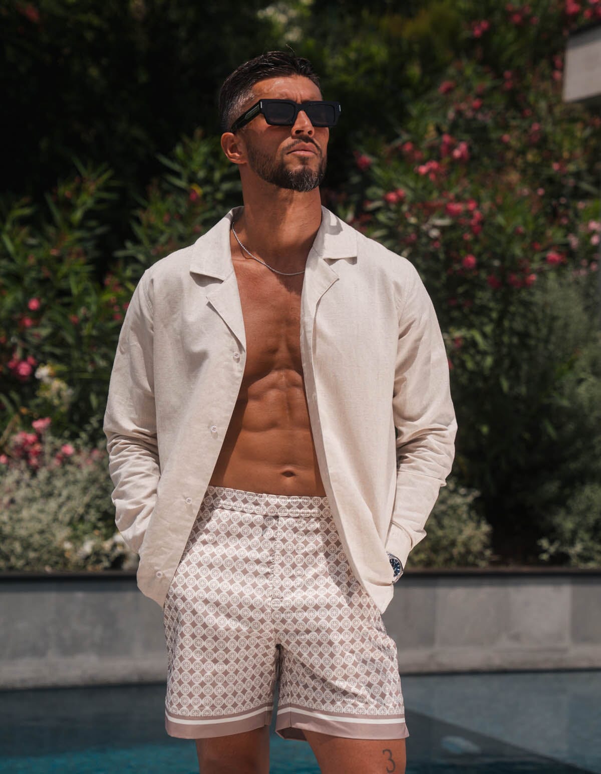 Costume da Bagno Uomo Moka, Stampa Emblema Iconica