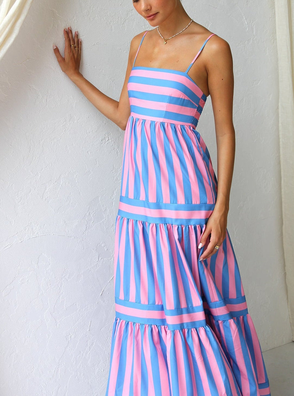 Abito a Spalline | Colori Estivi, Silhouette Leggera