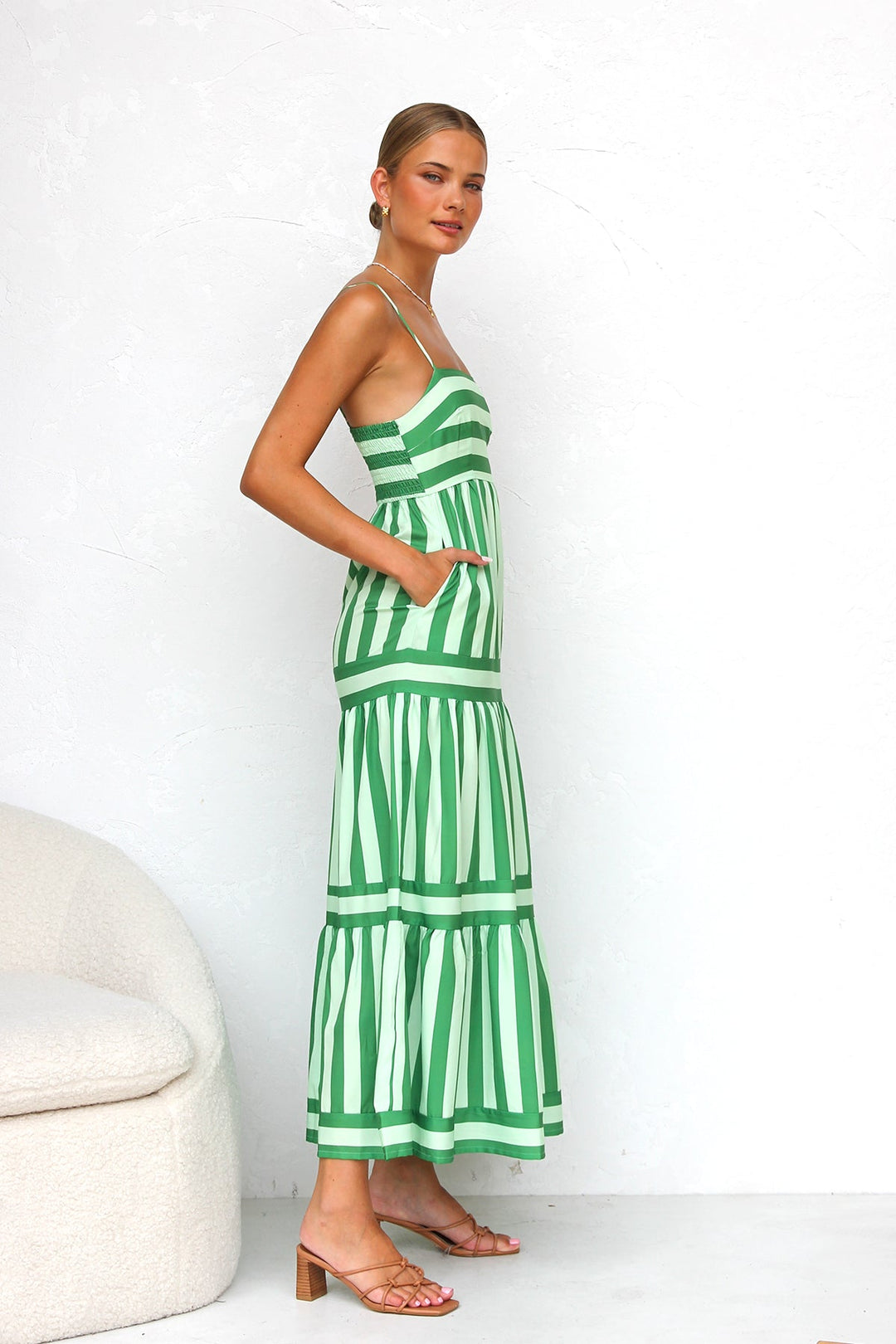 Abito a Spalline | Colori Estivi, Silhouette Leggera